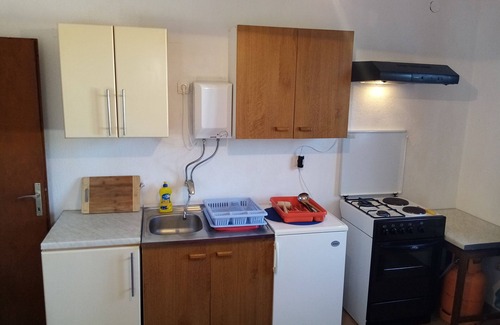 Island Dugi Otok Apartment | Relaxing Getaway - Spacious beachfront oasis with heavenly view :)