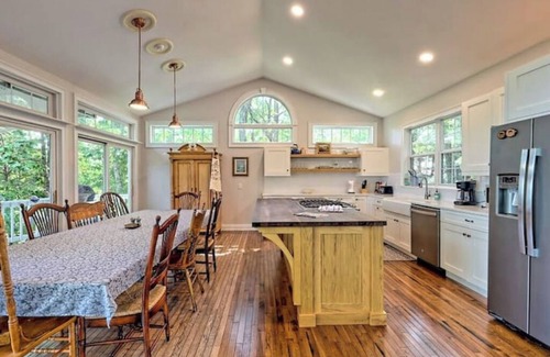 Hiawassee Apartment | Relaxing Hiawassee Retreat in North Georgiann