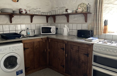 Llanybydder Cottage | Relaxing holiday in Millpond cottage - Cwmiar