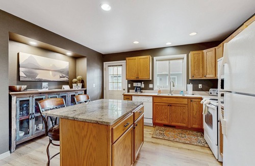 Whitefish House | Relaxing Home Near Whitefish Lake Golf - Just a Mile from Whitefish & the Lake