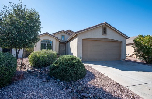 Roseview House | Relaxing Home w/Private Yard & Free-Flowing Layout