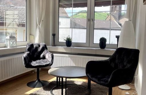 Rech Apartment | Relaxing in the old Winzerhaus Apartment EC