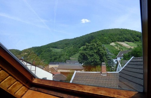 Rech Apartment | Relaxing in the old Winzerhaus Apartment EC