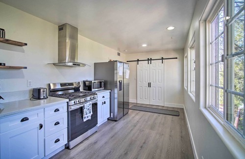 Lake Arrowhead Cottage | Relaxing Lake Arrowhead Home ~ 1 Mi to Lake!