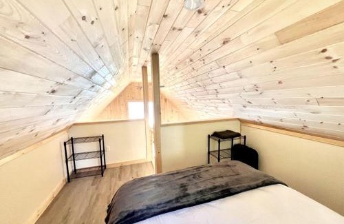 Burnham House | Relaxing Lake Cabin with Kayaks, Grill & Sandy Beach Access in Burnham, Maine