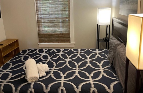 Steele Creek Cottage | Relaxing Lakefront Cottage Escape on Lake Wylie