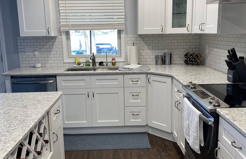 Saint Johns House | Relaxing Lakehouse Getaway - With or without the kids!