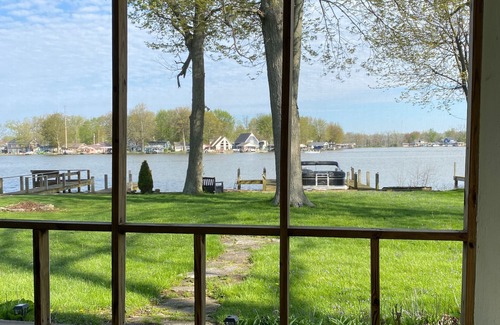 Saint Johns House | Relaxing Lakehouse Getaway - With or without the kids!