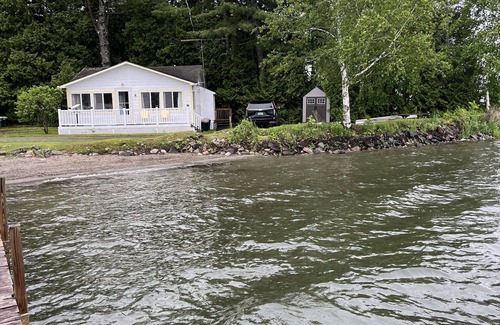 Westmore Cabin | Relaxing lakeside living nSandy beach right on the water Family friendly