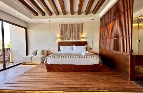 Tulum Hotel | Relaxing Lakeside Retreat Pool, Hot Tub y Patio