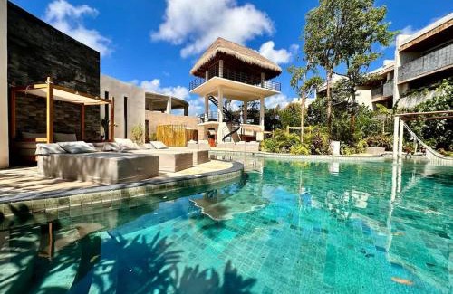 Tulum Hotel | Relaxing Lakeside Retreat Pool, Hot Tub y Patio