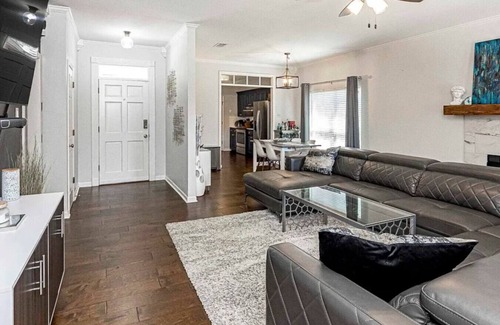 Shenandoah House | Relaxing Lakeview Retreat Sleeps 6