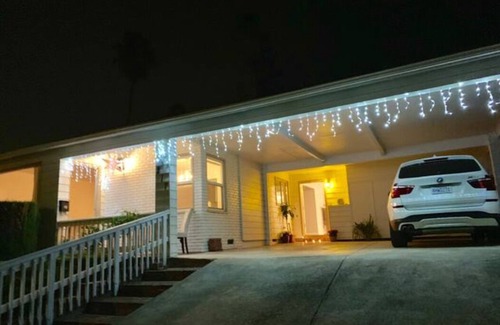 Sugarloaf House | Relaxing long term stay in hillside San Mateo, CA