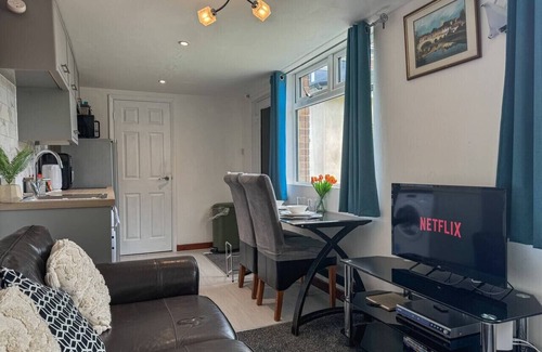 Bredhurst House | Relaxing Medway Stay | Garden & Motorway Access