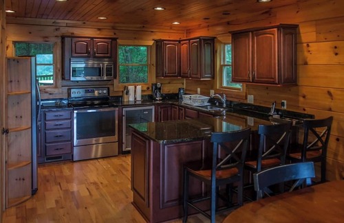 Butler Cabin | Relaxing Mountain Retreat with Breathtaking Views - Watauga Lake