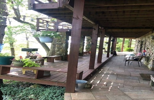 Mena House | Relaxing Mountain Top Retreat