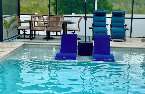 Lake Alfred House | Relaxing Oasis with pool close to attractions.