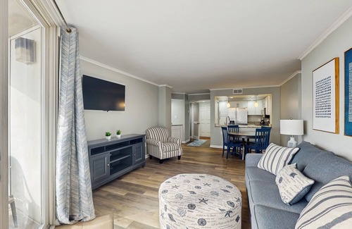 McCutcheon Field Condo | Relaxing oceanfront condo with pool, gym, kitchen, and WiFi