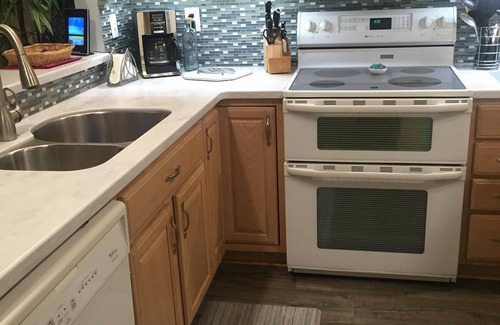 St. Augustine Beach Condo | Relaxing Ocean View Getaway: Sea Winds Beach Condo.