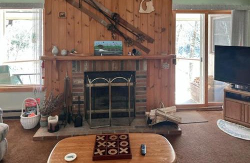 Lincoln Apartment | Relaxing on the River