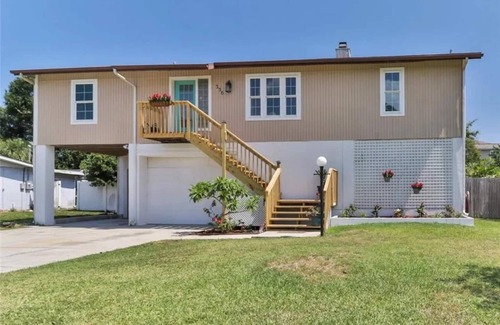 Memphis House | Relaxing Palmetto Oasis: Cozy 3 bed 2 bath with Pool, Patio & near Boat Launches