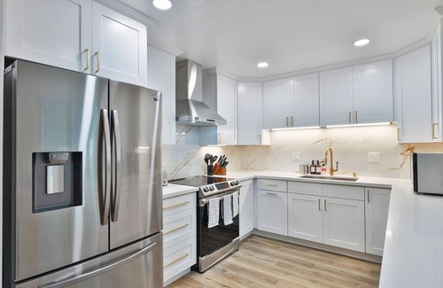 Linda Mar House | Relaxing & Peaceful 6BR Home w/HotTub/Game/Funtime