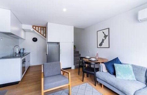 Albert Town Apartment | Relaxing retreat by the river