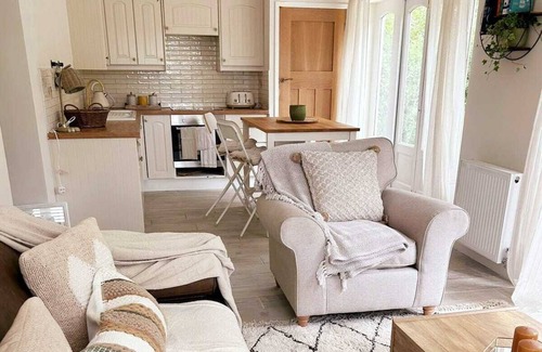 Norwich Cottage | Relaxing retreat near the Norfolk broads.