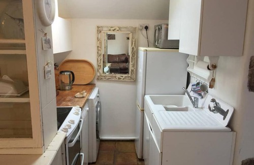 Penzance House | Relaxing River Cottage