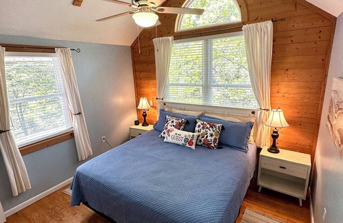 Mars Hill House | Relaxing Riverfront Cottage Near Asheville, NC