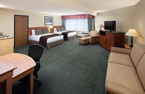 Kalispell Hotel | Relaxing Stay! 2 Pet-friendly Units, Pool, Near Conrad Mansion, FREE Parking!