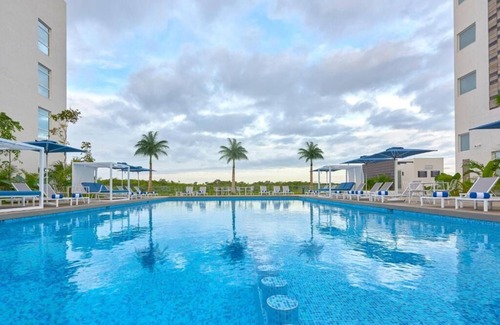 Benito Juarez Hotel | Relaxing Stay Near CUN | 2 Rooms w/Kitchenette, Pool, Rooftop Terrace & Shuttle