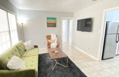 Albany Apartment | Relaxing Suite B- 2 minutes to Phoebe