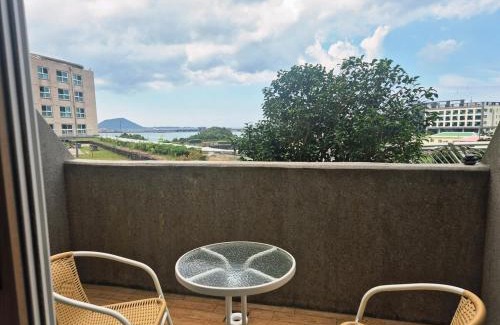 Seongsan Apartment | Relaxing Sunset Healing Ocean TerraceView