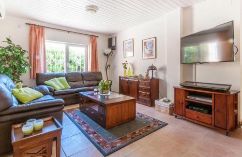 Sant Pere Pescador House | Relaxing Villa Steps from Beach