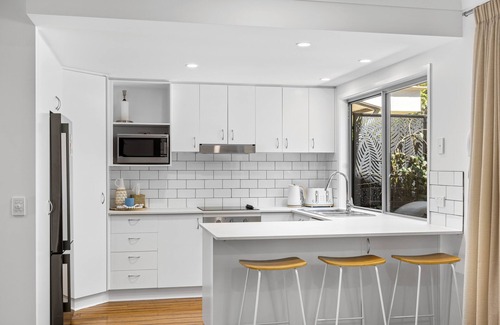Mount Coolum House | Relaxing villa in Mount Coolum - 2 mins from the beach!