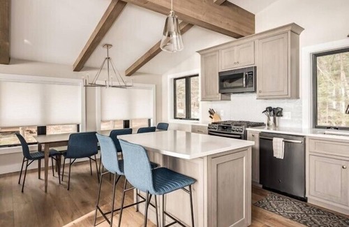Moultonborough House | Relaxing Waterfront Escape on Lake Winnipesaukee