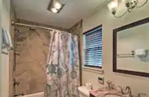 Galveston County House | Relaxing Waterside Home w/ Dock & Extra Suite