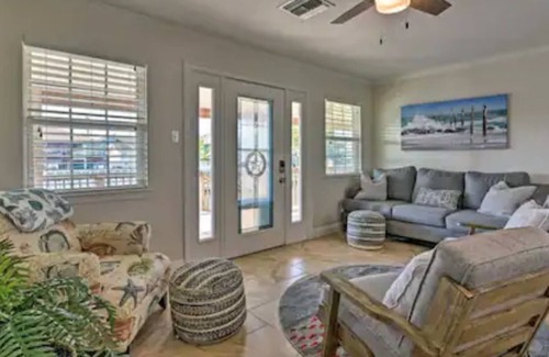 Galveston County House | Relaxing Waterside Home w/ Dock & Extra Suite