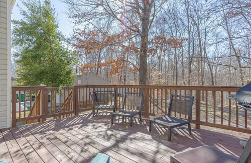 East Highland Park House | Relaxing wooded getaway and explore historic city with contemporary flair.