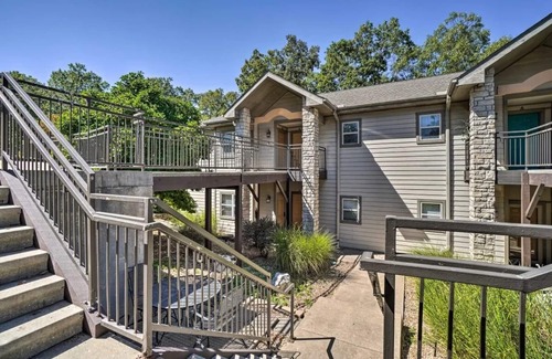 Branson West Condo | Relaxville Condo in Stonebridge Village - 5 minutes to Silver Dollar City