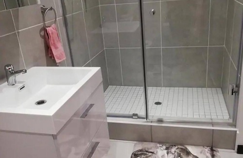 Greater Johannesburg Metropolitan Area Apartment | Remarkable 3-bed Apartment in Fourways, Sandton
