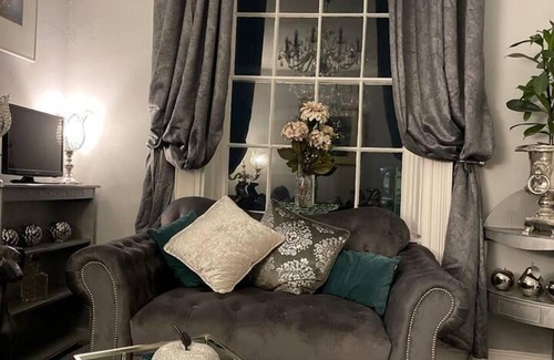 Ross-on-Wye Apartment | Remarkable 5-bed House in Ross-on-wye