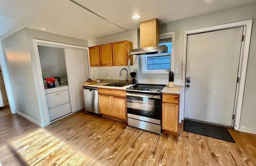 Seattle Cottage | REMODEL SEATTLE COTTAGE 2BD1BA