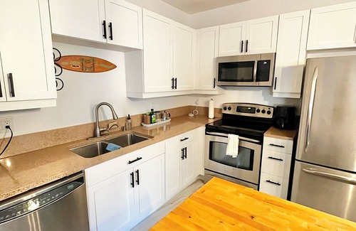Sailboat Bend Condo | Remodeled 1/1 in Historic Sailboat Bend. 10 min to Downtown Las Olas and Beach