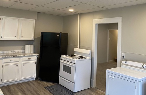 Kingston Apartment | Remodeled 2 bed 1 bath private apartment