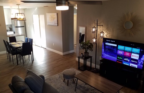 Sarasota Condo | Remodeled 2 bedroom 2 bedroom condo with swimming pool& tennis court in Sarasota
