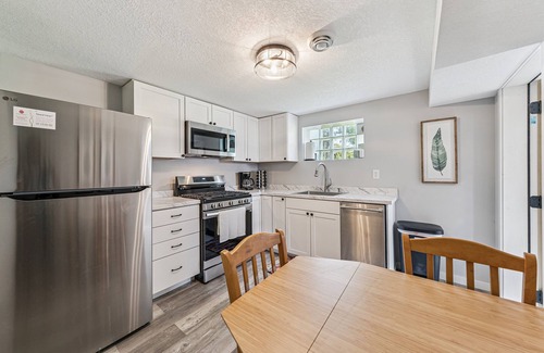 Pepin Apartment | Remodeled 2 Bedroom Apartment by Wedding Venues
