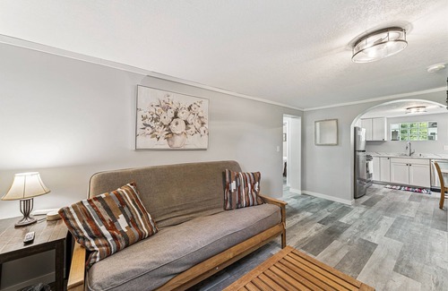 Pepin Apartment | Remodeled 2 Bedroom Apartment by Wedding Venues