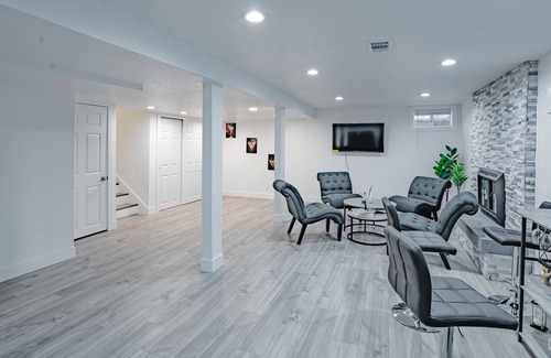 Alta Vista Area House | Remodeled 4-bedroom home with hot tub-15 mins from Downtown Denver